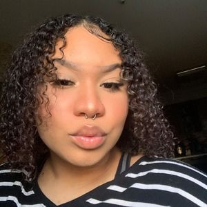 Meet your Posher, Veronica